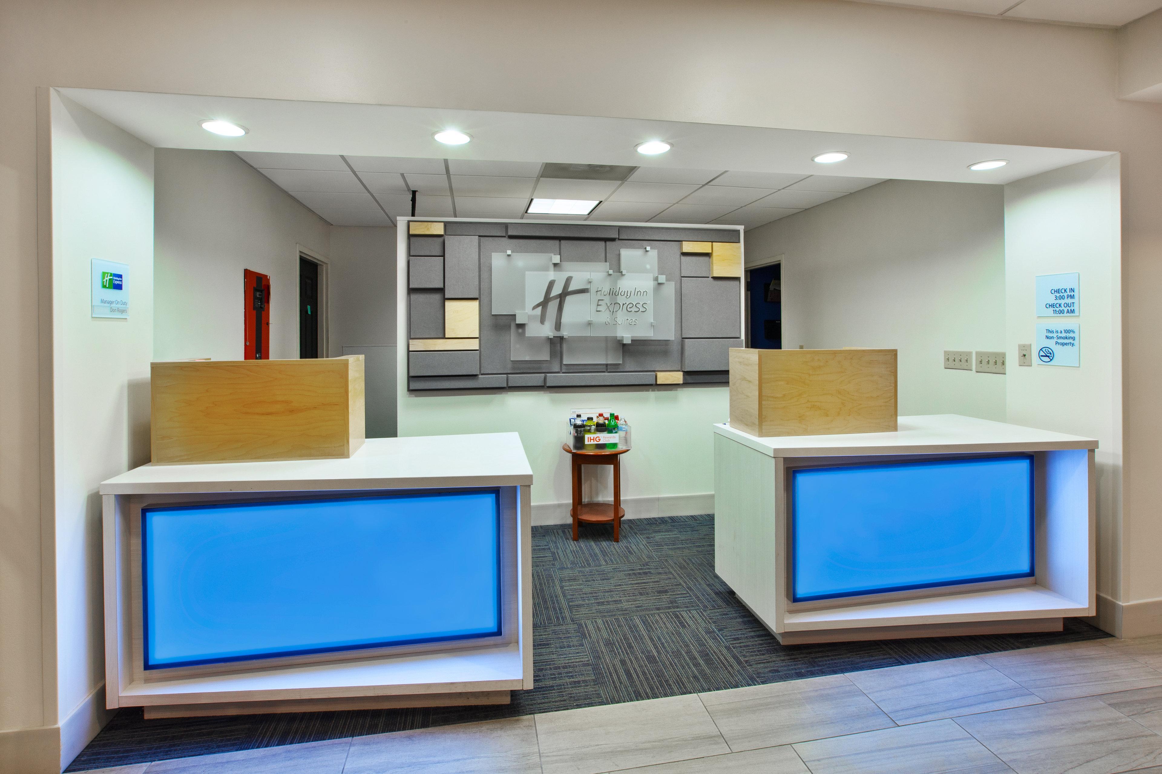 Holiday Inn Express Hotel & Suites Manchester Conference Center By Ihg Exteriér fotografie